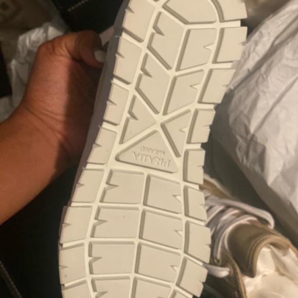 Prada Milano - Picture 6 of 8